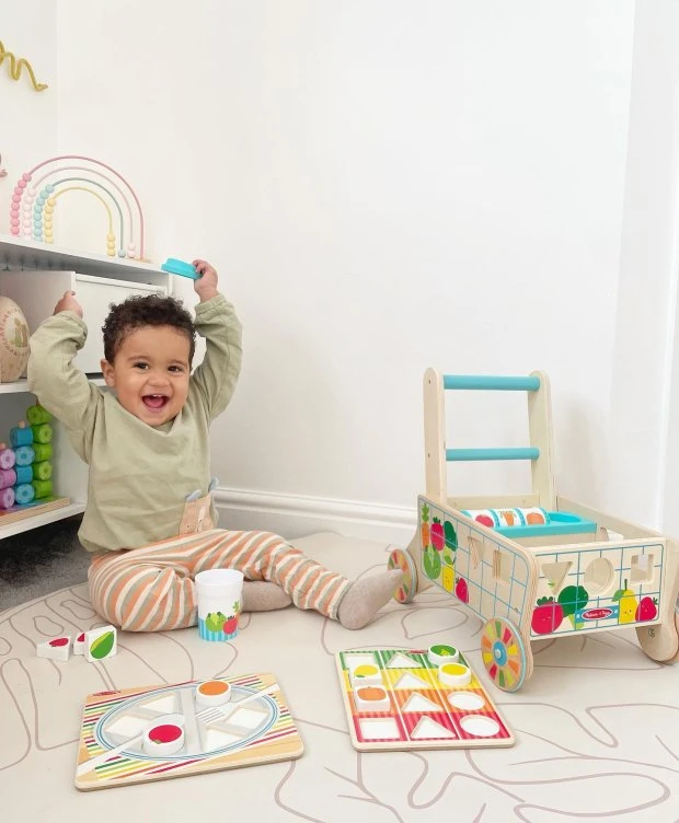 Melissa & Doug Wooden Shape Sorting Grocery Cart 4 Melissa & Doug Wooden Shape Sorting Grocery Cart - Image 4